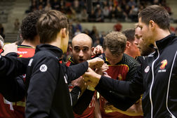 Overtuigende zege Red Wolves